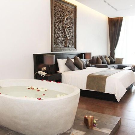 Blue Crystal Boutique Hotel พนมเปญ ภายนอก รูปภาพ