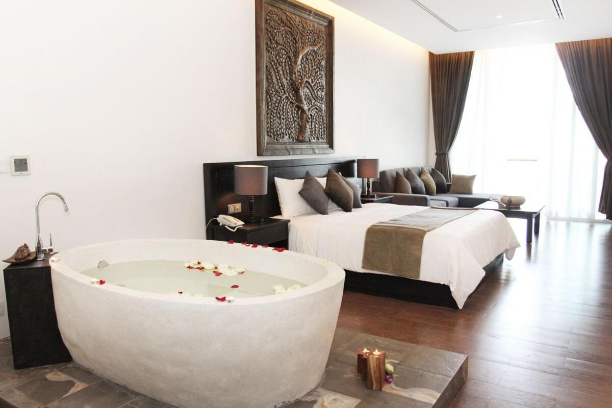 Blue Crystal Boutique Hotel พนมเปญ ภายนอก รูปภาพ