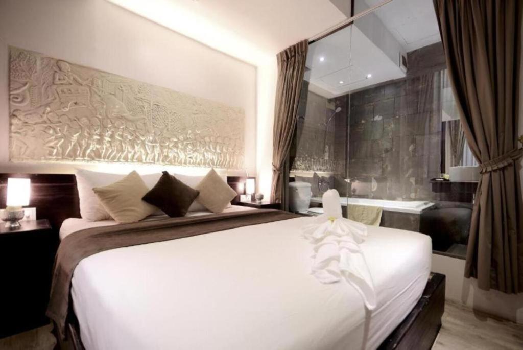 Blue Crystal Boutique Hotel พนมเปญ ภายนอก รูปภาพ