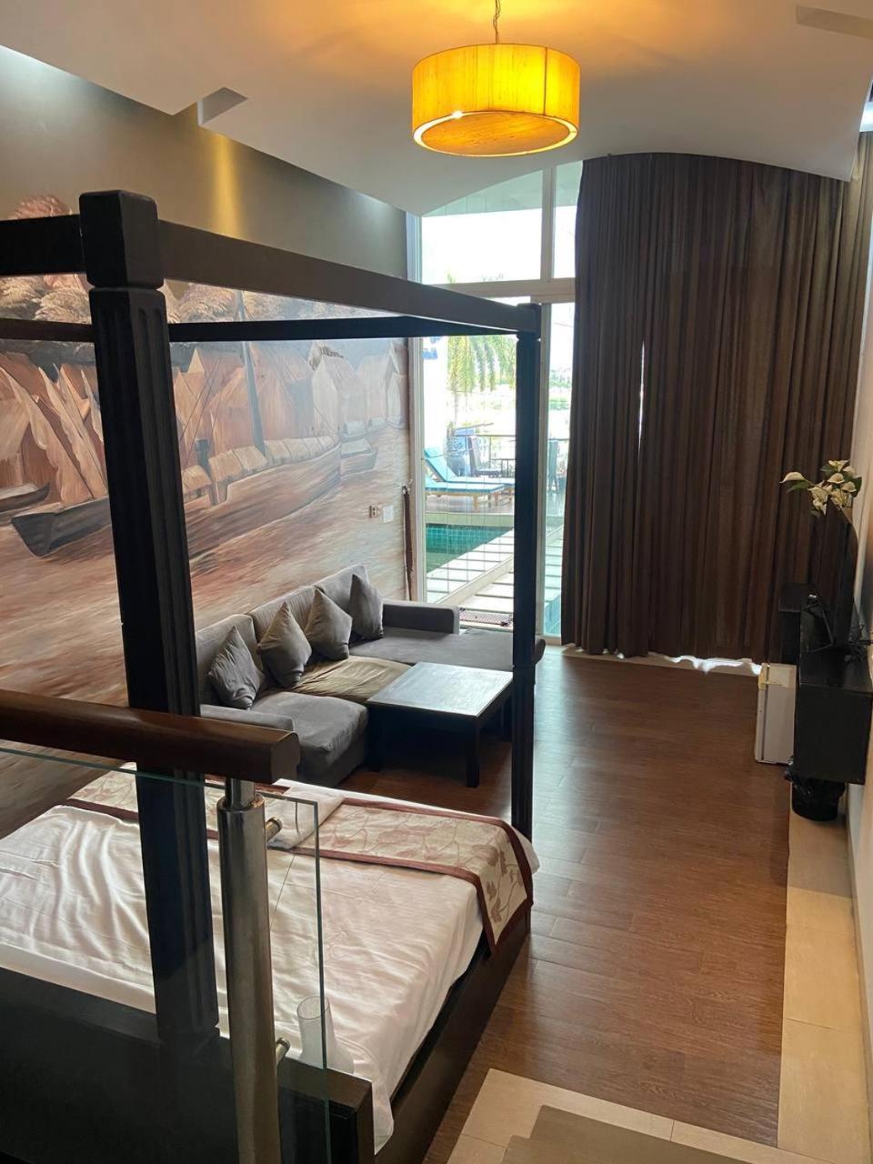 Blue Crystal Boutique Hotel พนมเปญ ภายนอก รูปภาพ