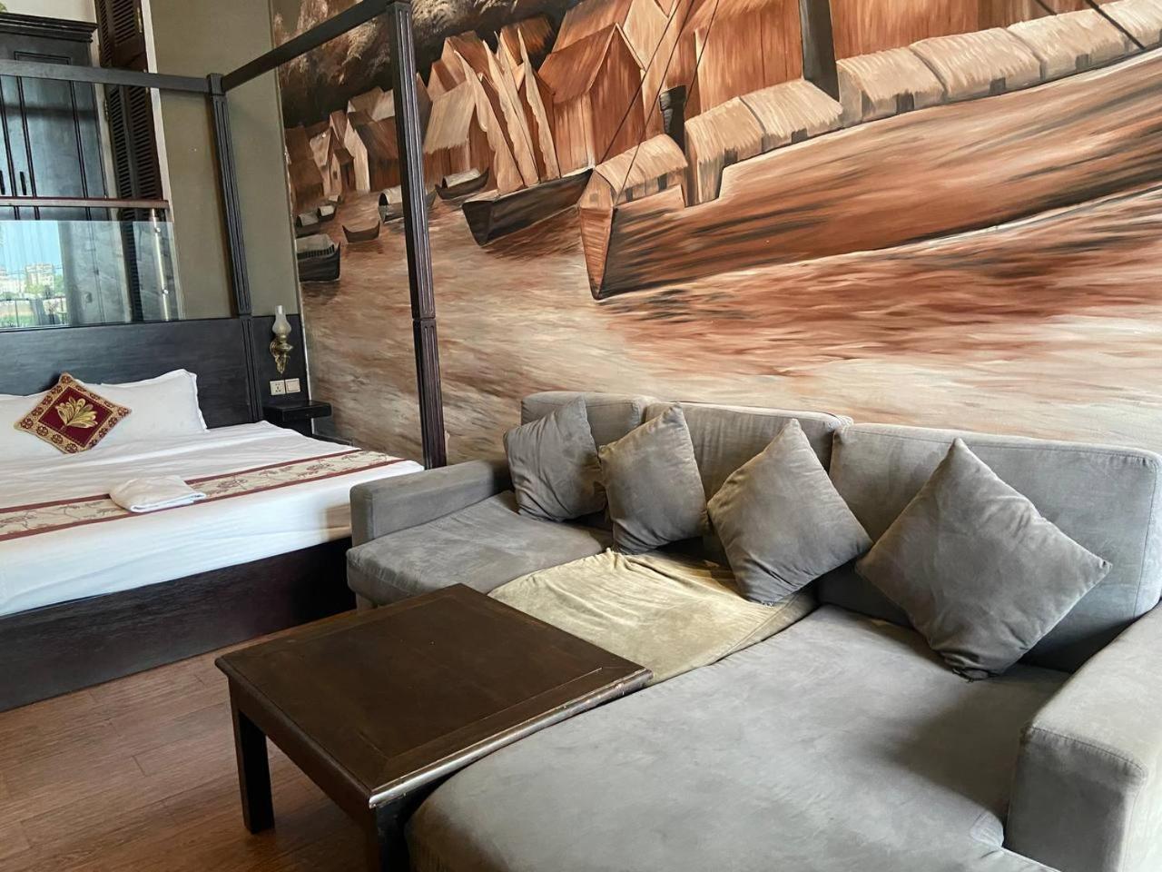 Blue Crystal Boutique Hotel พนมเปญ ภายนอก รูปภาพ