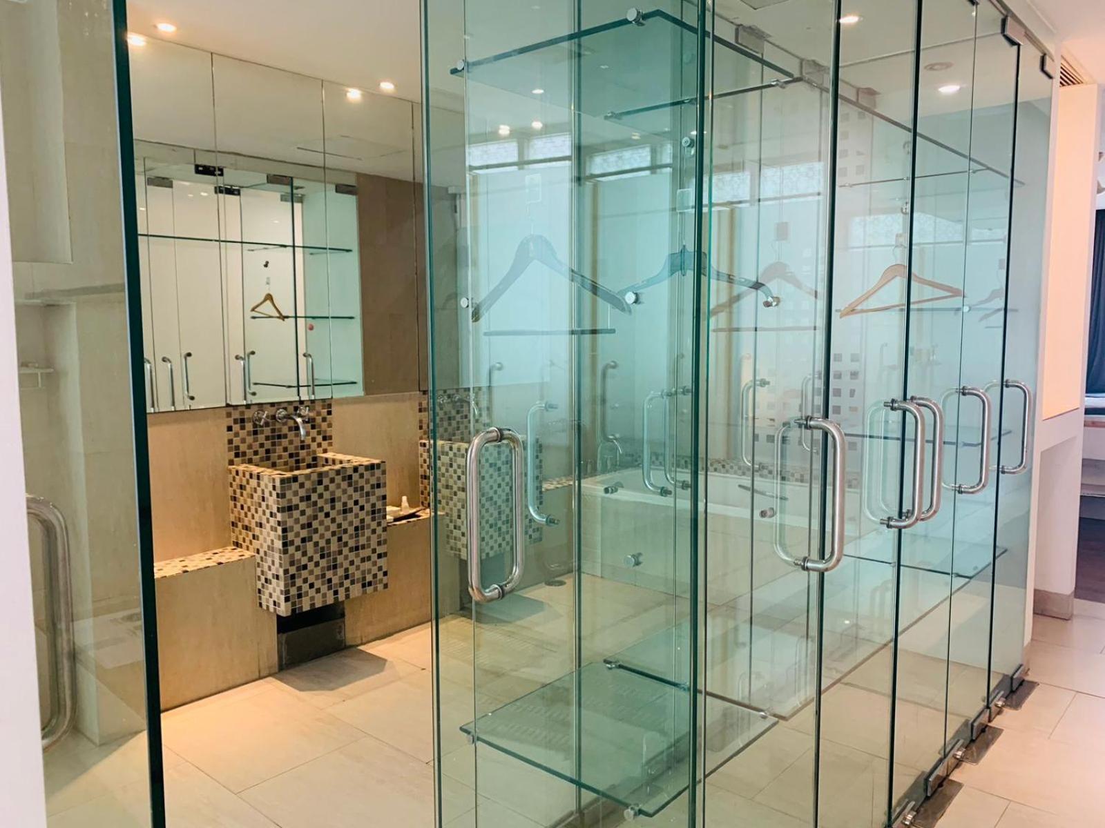 Blue Crystal Boutique Hotel พนมเปญ ภายนอก รูปภาพ